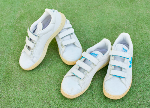 女性用スニーカー